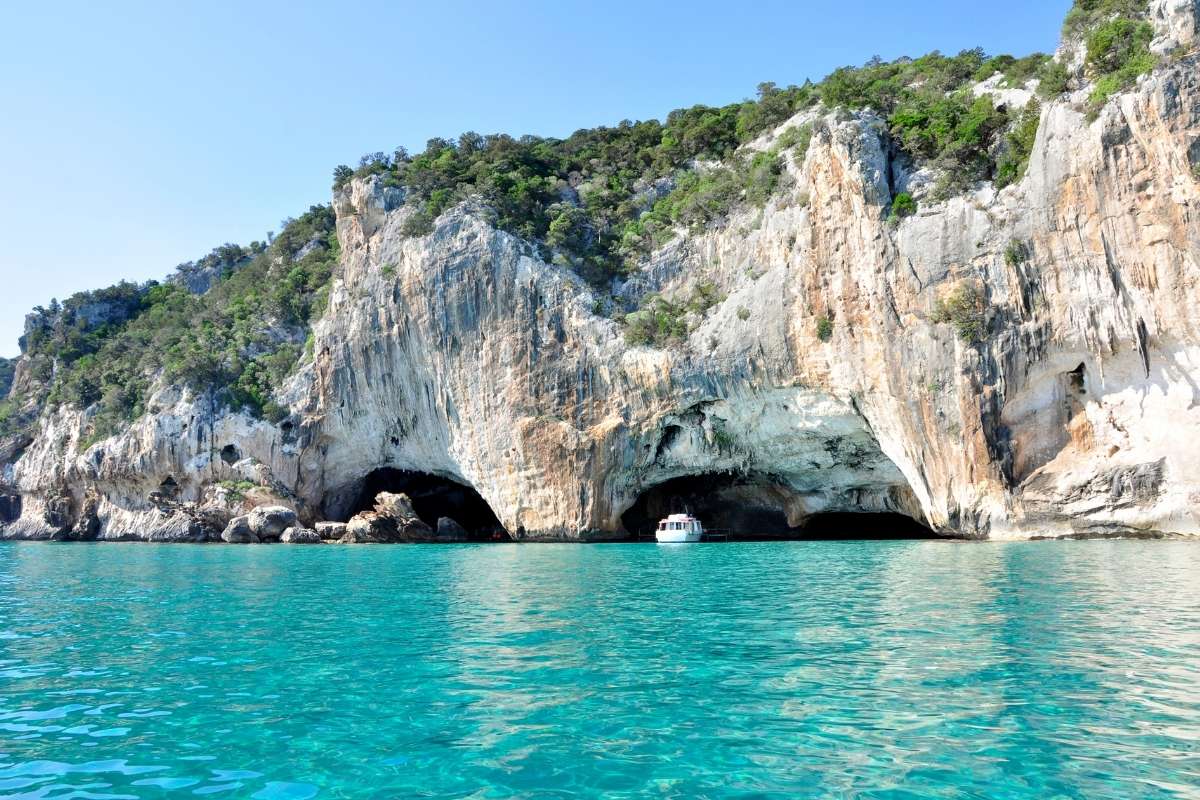 Grotta del Soffio 1 escursioni in barca grotta del soffio leuca