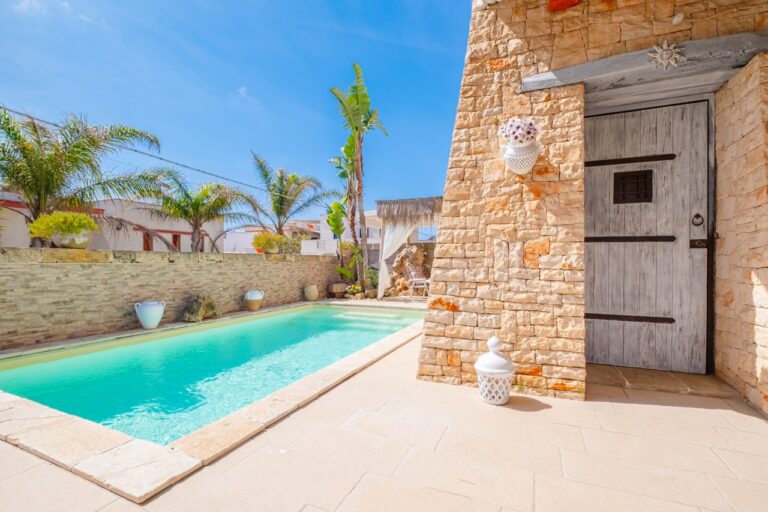 villa ferilù torre san giovanni villa con piscina privata (36)