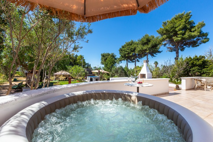 Villetta Macchia Incantata - villa con piscina e vasca idromassaggio privata (38)